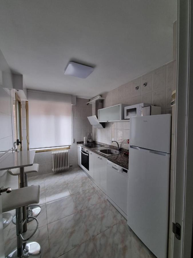 Ferienwohnung Vivienda Silvia Renfe León Exterior foto